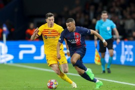 PSG Chịu Thất Bại trước Barcelona: Mbappe Gặp Khó Khăn, Đội Nhà Lâm Nguy